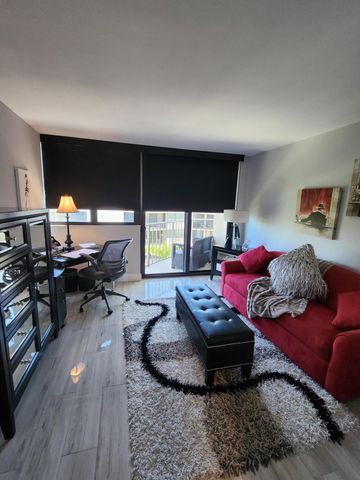 899 Jeffery St 701, Boca Raton, FL 33487