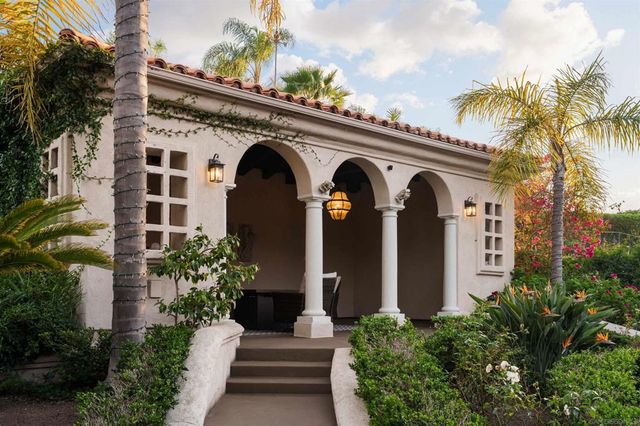 18136 Via Ascenso, Rancho Santa Fe, CA 92067