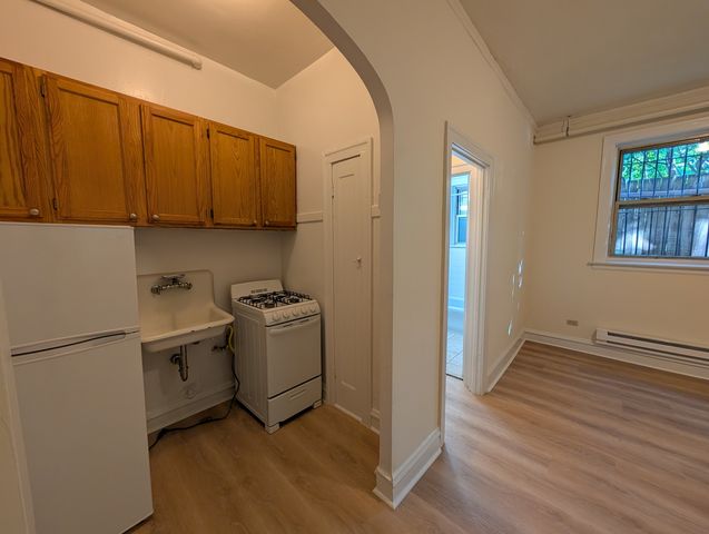 2536 N Sawyer Avenue 105, Chicago, IL 60647