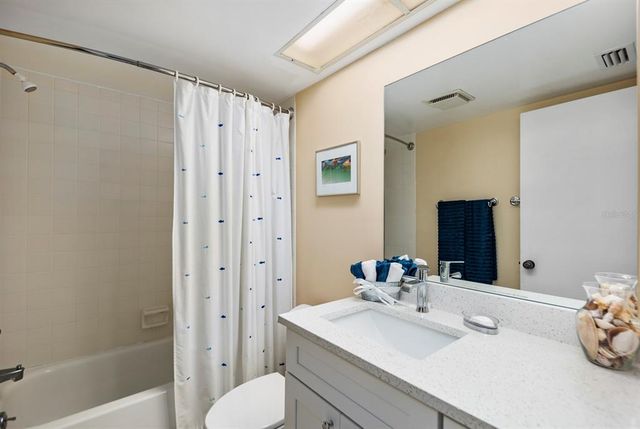1519 PELICAN POINT DRIVE 292, Sarasota, FL 34231