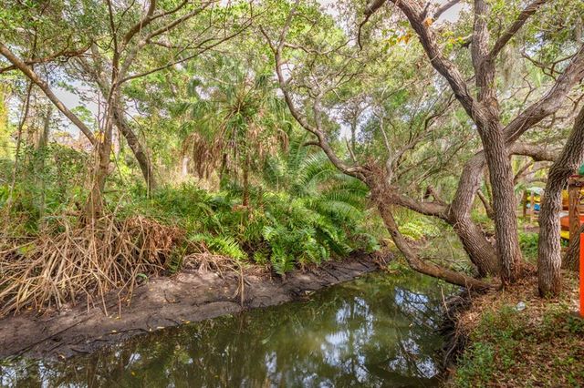 1519 PELICAN POINT DRIVE 292, Sarasota, FL 34231