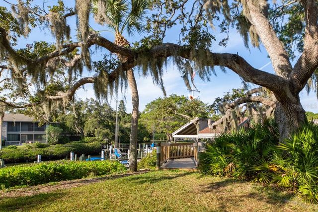 1519 PELICAN POINT DRIVE 292, Sarasota, FL 34231
