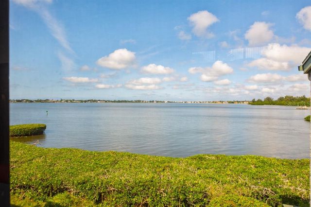1519 PELICAN POINT DRIVE 292, Sarasota, FL 34231