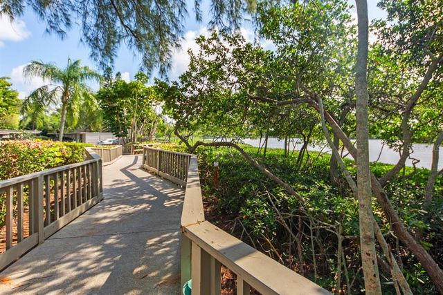 1519 PELICAN POINT DRIVE 292, Sarasota, FL 34231