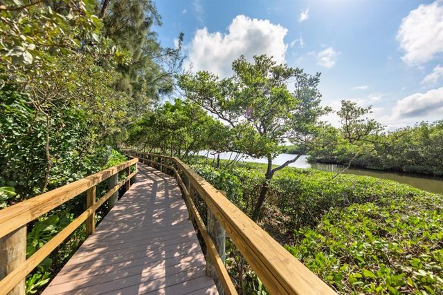 1519 PELICAN POINT DRIVE 292, Sarasota, FL 34231