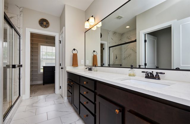 16884 Baxter Drive, Clive, IA 50325