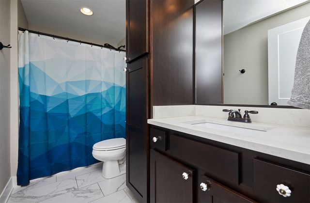 16884 Baxter Drive, Clive, IA 50325