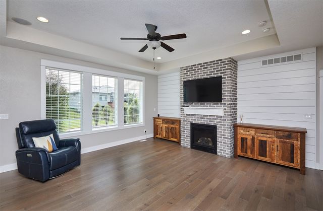 16884 Baxter Drive, Clive, IA 50325