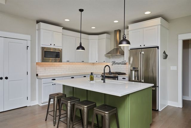 16884 Baxter Drive, Clive, IA 50325