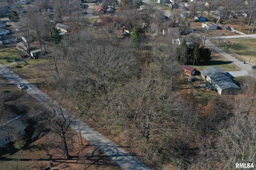 Image 7 of property listing at Lots OAK PARK Road, Salem, IL 62881