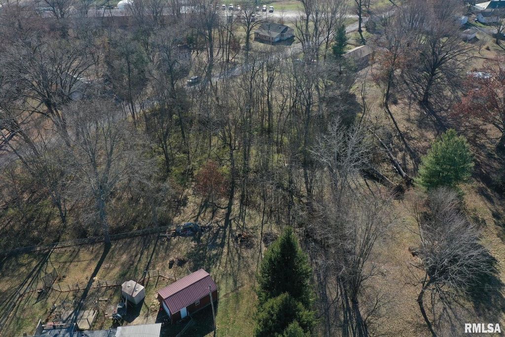 Image 9 of property listing at Lots OAK PARK Road, Salem, IL 62881