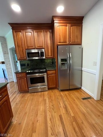 401 Ashwood DR, Williamsburg, VA 23185