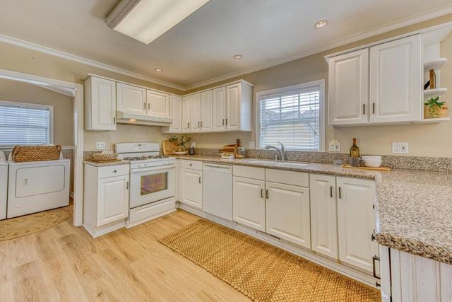 563 Pearl Street, Monterey, CA 93940