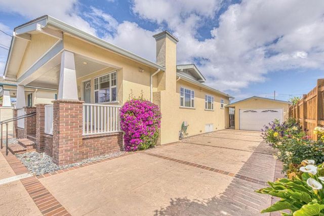 563 Pearl Street, Monterey, CA 93940