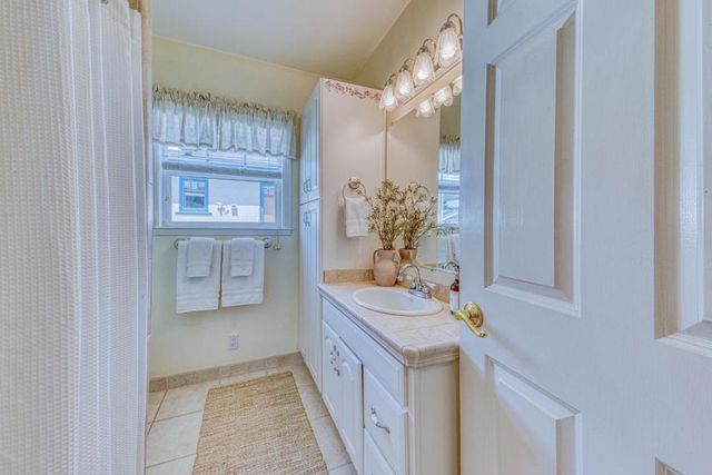 563 Pearl Street, Monterey, CA 93940