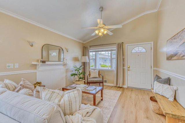 563 Pearl Street, Monterey, CA 93940