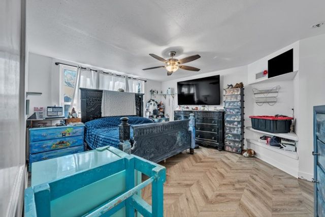 912 Hanover Street, Weatherford, TX 76086