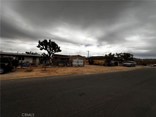 6317 Indio Avenue, Yucca Valley, CA 92284