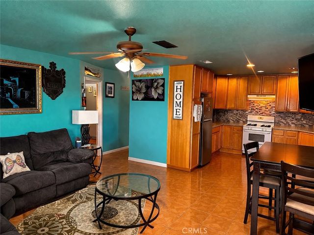 6317 Indio Avenue, Yucca Valley, CA 92284
