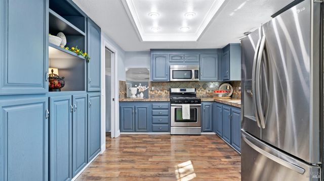 191 Bel Air Dr, Vacaville, CA 95687