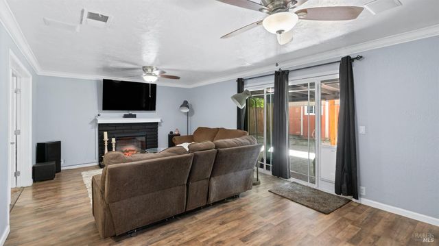 191 Bel Air Dr, Vacaville, CA 95687