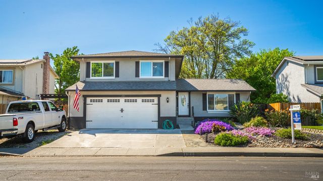 191 Bel Air Dr, Vacaville, CA 95687