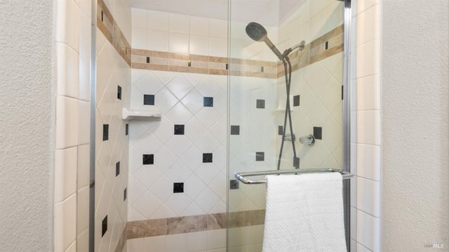 191 Bel Air Dr, Vacaville, CA 95687