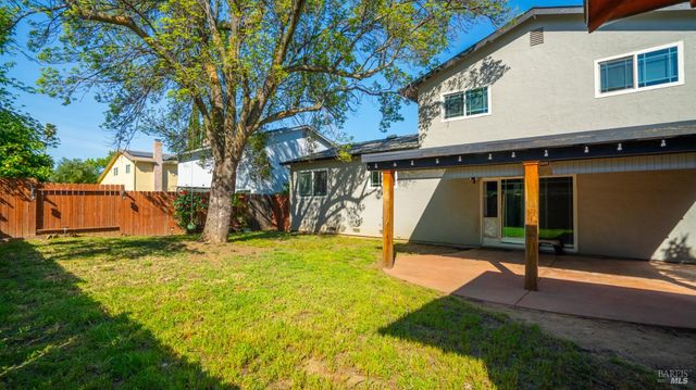 191 Bel Air Dr, Vacaville, CA 95687