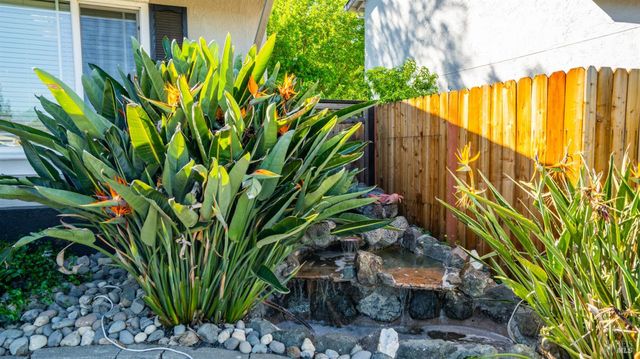 191 Bel Air Dr, Vacaville, CA 95687