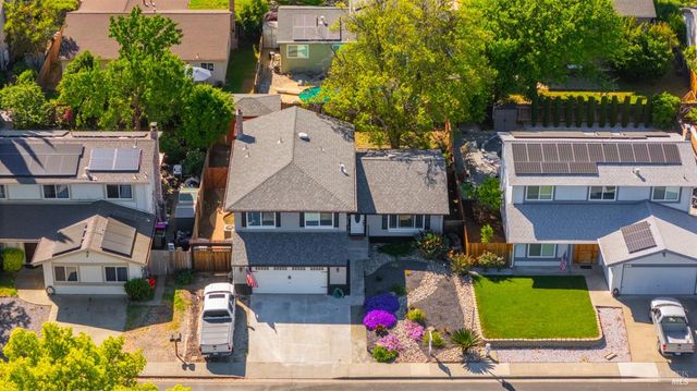 191 Bel Air Dr, Vacaville, CA 95687