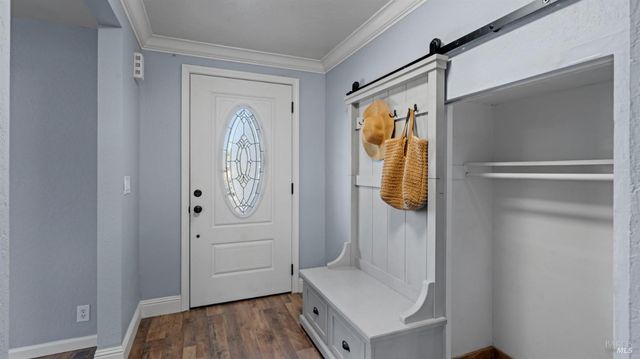 191 Bel Air Dr, Vacaville, CA 95687