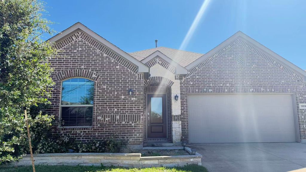 1309 Chapel Hill Drive, Anna, TX 75409