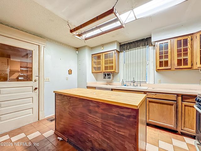 2224 DELLWOOD Avenue, Jacksonville, FL 32204