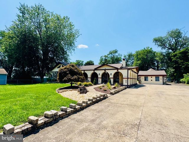 454 DUNKSFERRY RD, Bensalem, PA 19020