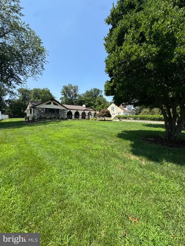 454 DUNKSFERRY RD, Bensalem, PA 19020