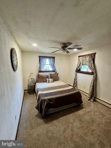 454 DUNKSFERRY RD, Bensalem, PA 19020