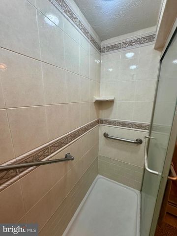 454 DUNKSFERRY RD, Bensalem, PA 19020