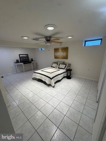 454 DUNKSFERRY RD, Bensalem, PA 19020