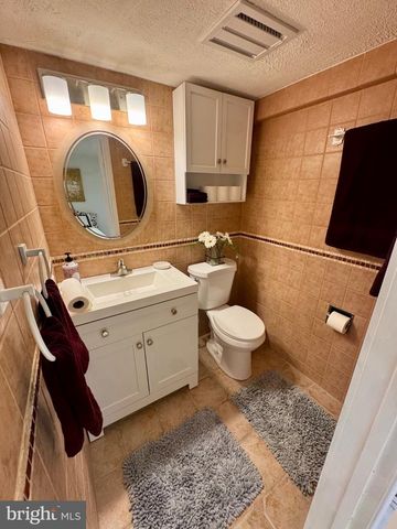 454 DUNKSFERRY RD, Bensalem, PA 19020