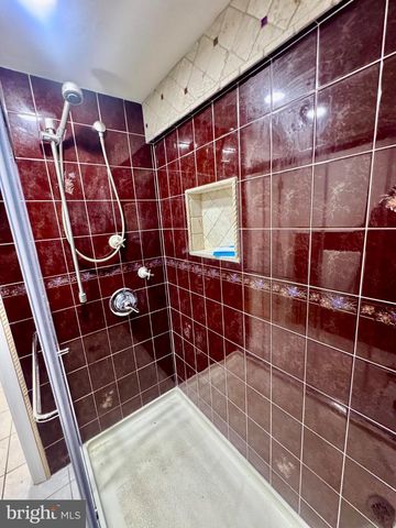 454 DUNKSFERRY RD, Bensalem, PA 19020