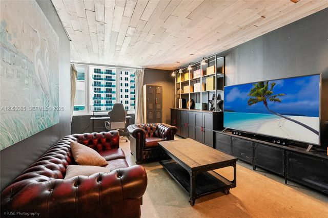 2301 Collins Avenue 522, Miami Beach, FL 33139