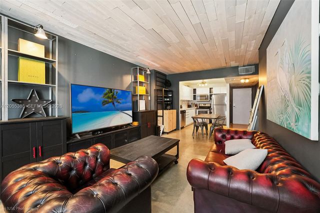 2301 Collins Avenue 522, Miami Beach, FL 33139