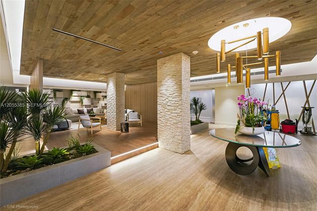 2301 Collins Avenue 522, Miami Beach, FL 33139