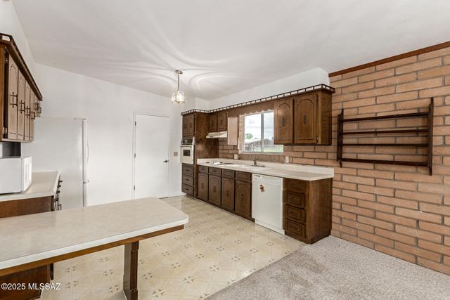 16381 S Observatory Place, Vail, AZ 85641