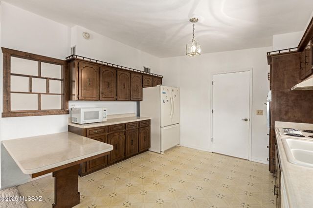 16381 S Observatory Place, Vail, AZ 85641