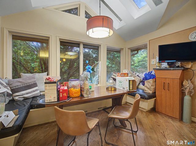 40 Ferncliff Drive, West Hartford, CT 06117
