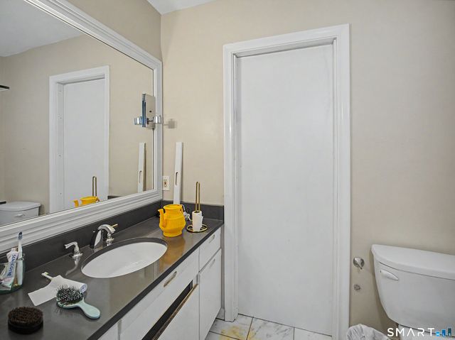 40 Ferncliff Drive, West Hartford, CT 06117