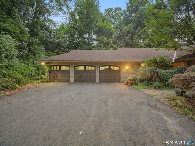40 Ferncliff Drive, West Hartford, CT 06117