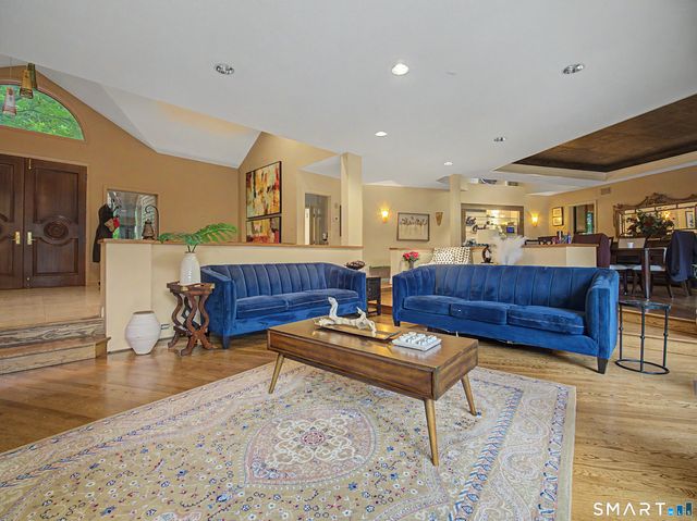 40 Ferncliff Drive, West Hartford, CT 06117