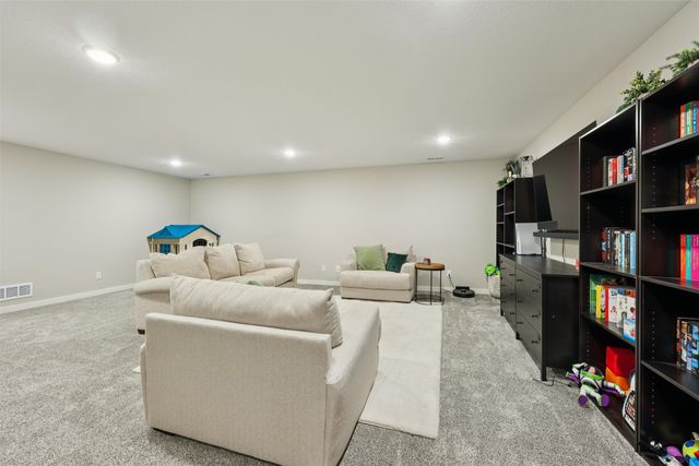 421 Wicker Drive, Huxley, IA 50124